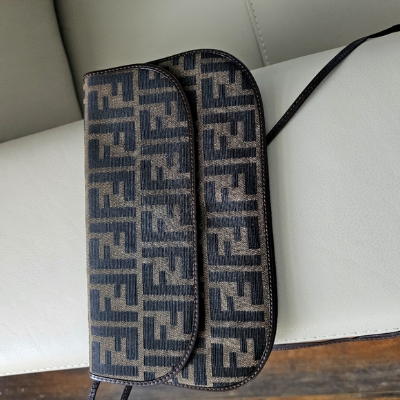 Fendi Handbags - Fendi Crossbody bag